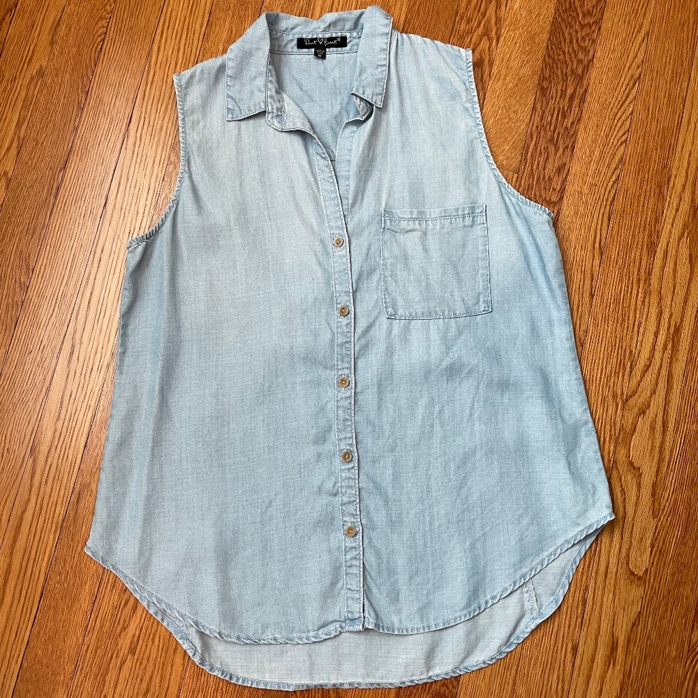 Velvet Heart - Sleeveless Blue Chambray Denim Top Size: M
